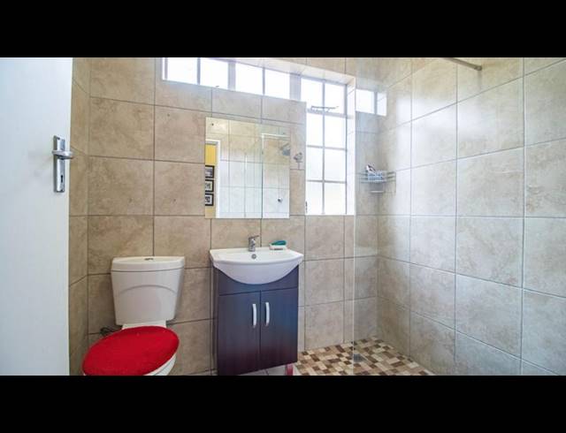 3 BEDROOM TOWNHOUSE FOR SALE IN BEDFORD PARK